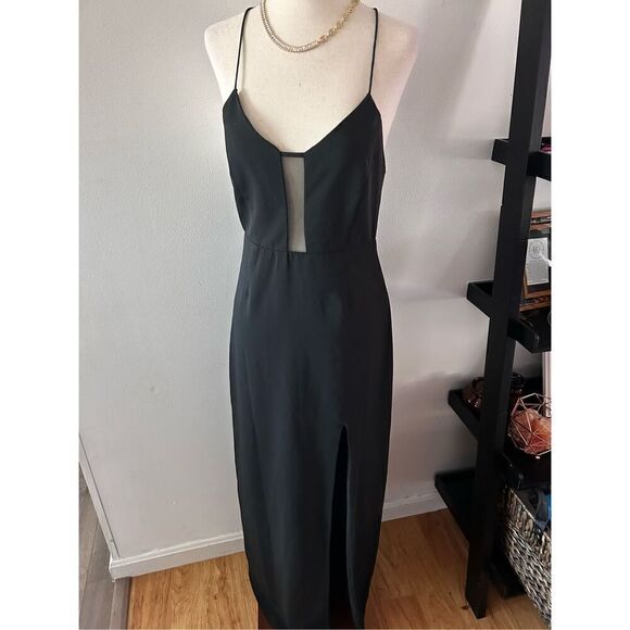 Forever 21 black maxi dress size small cut out front and cut out at the bottom - Picture 1 of 4